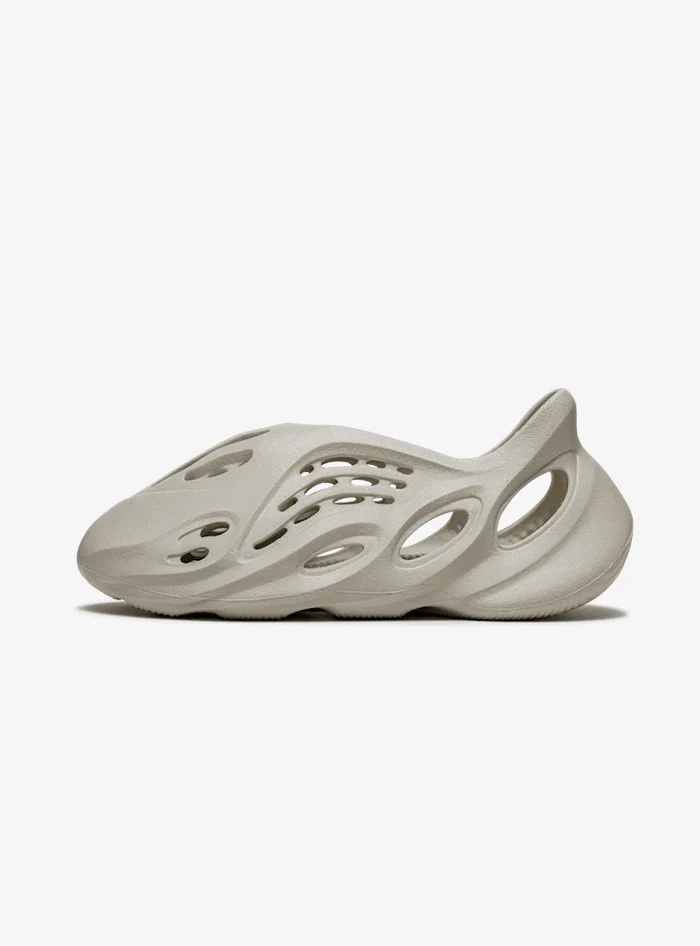 Adidas Yeezy Foam RNNR Sand - immagine 2