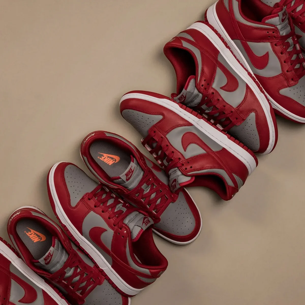 Nike Dunk Low Retro Medium Grey Varsity Red UNLV (2021) - immagine 7