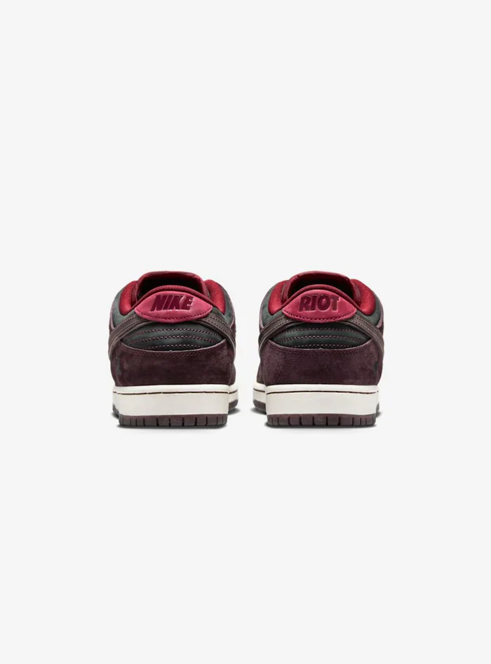 Nike SB Dunk Low Riot Skateshop - immagine 6