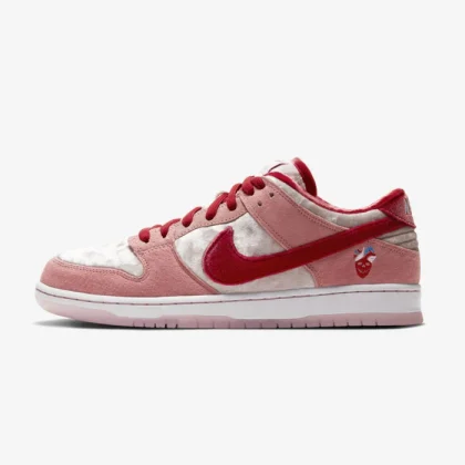 Nike SB Dunk Low StrangeLove Skateboards